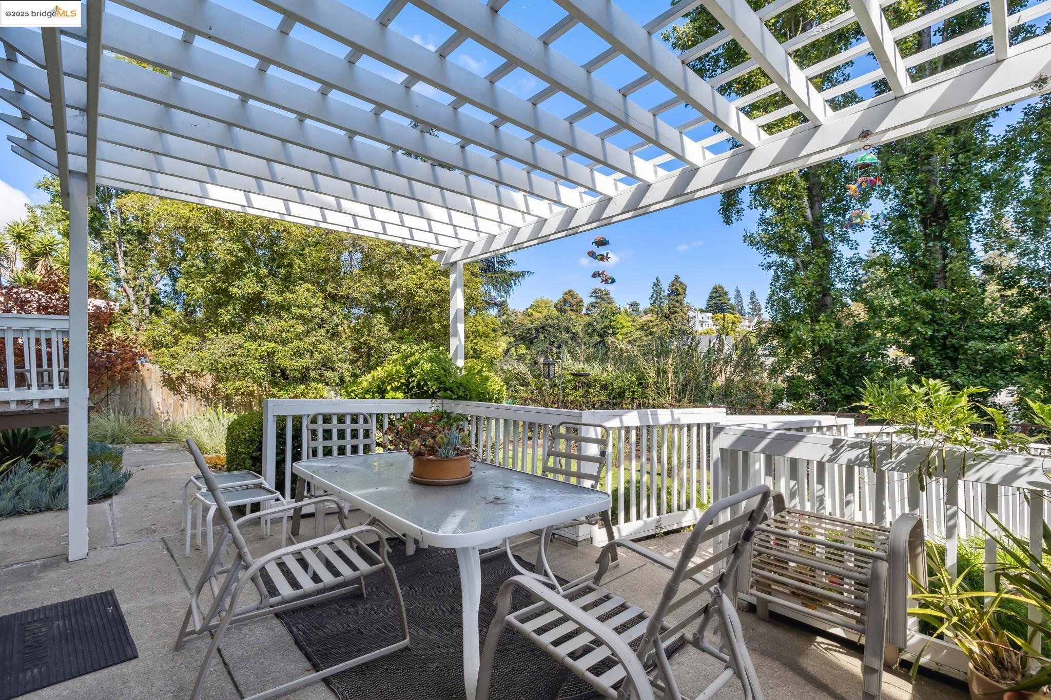 757 Santa Ray Avenue