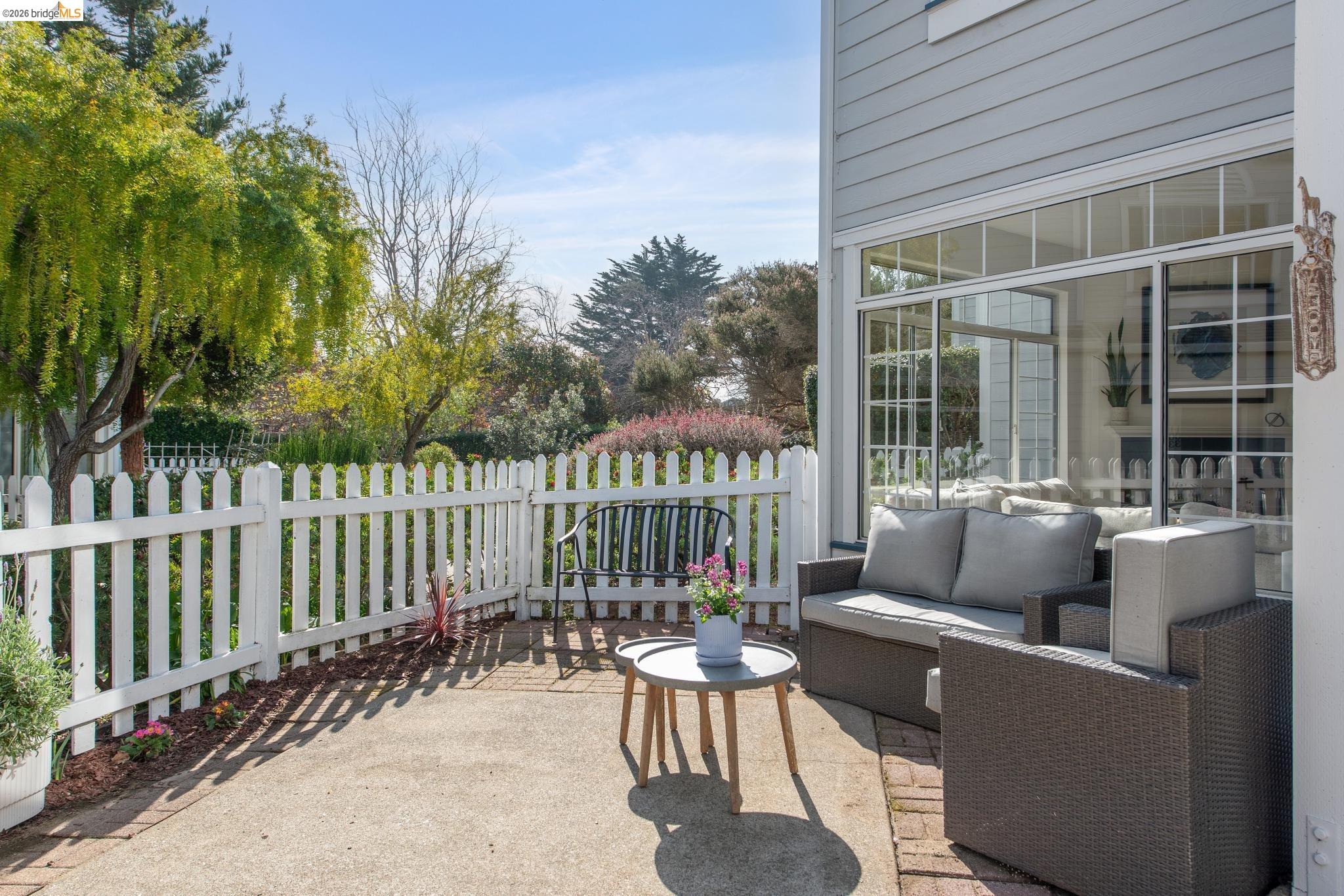 319 Commodore Drive