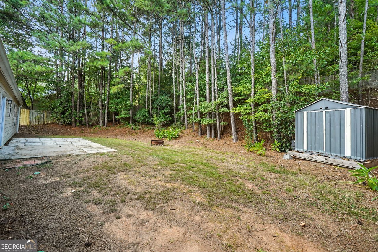 502 E Lake Court