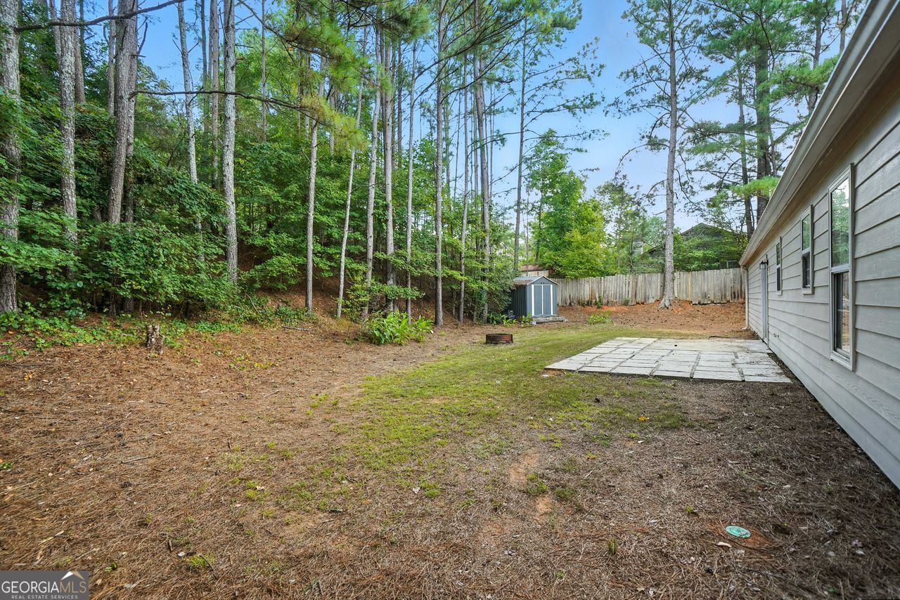 502 E Lake Court