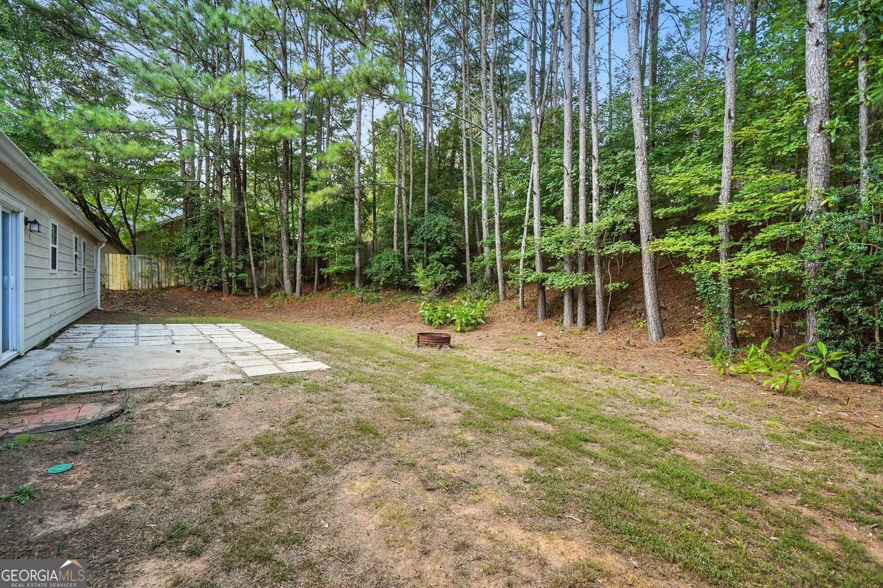 502 E Lake Court