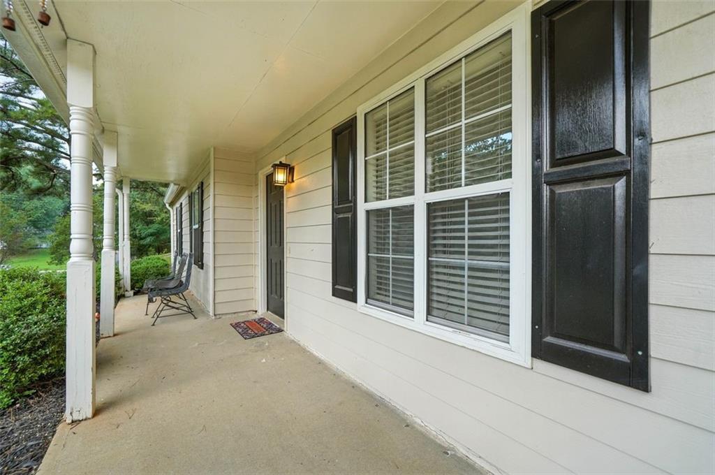 502 E Lake Court