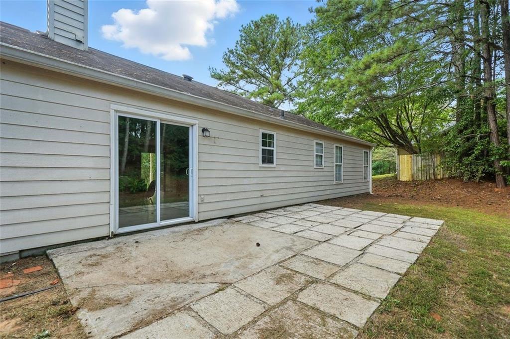 502 E Lake Court