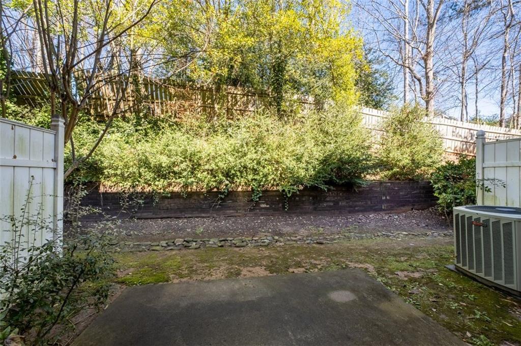 1238 Harris Commons Place