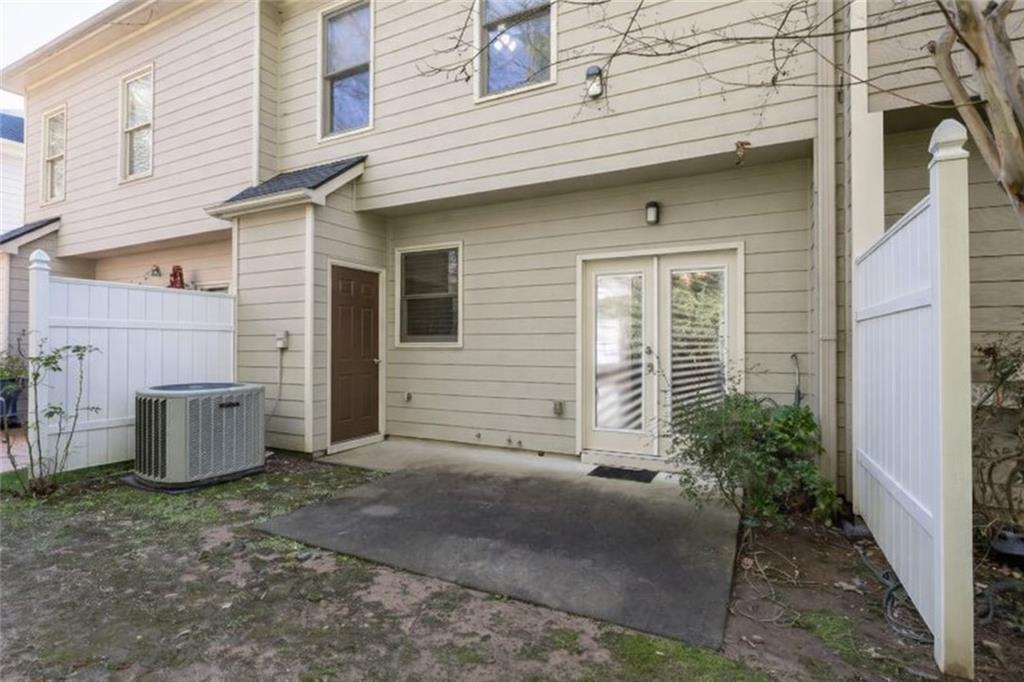 1238 Harris Commons Place