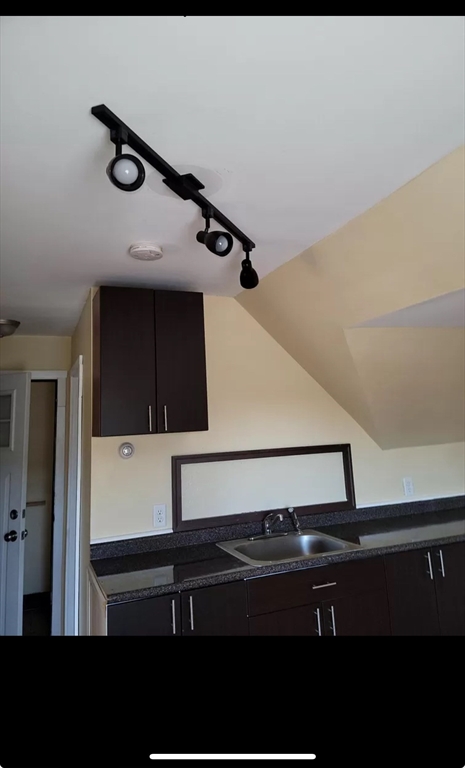 41 Leavitt Street # 3