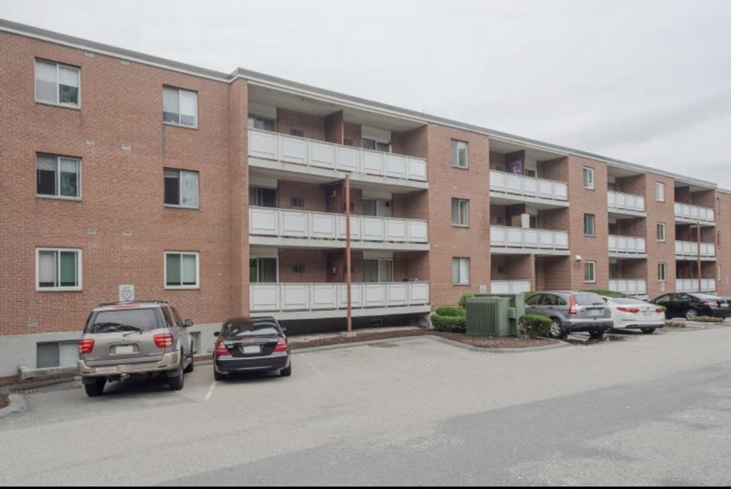 179 Presidents Ln # 1E