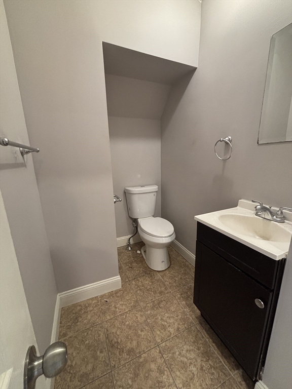 713 Metropolitan Ave # 2