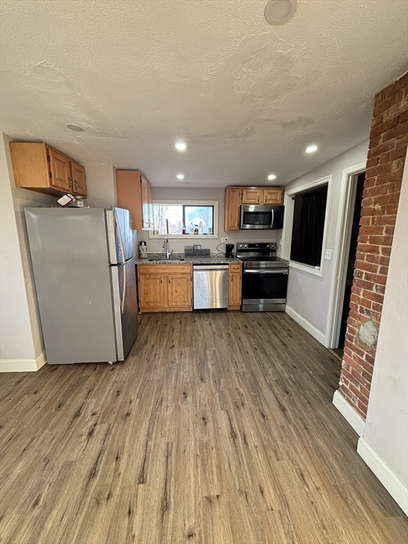 713 Metropolitan Ave # 3