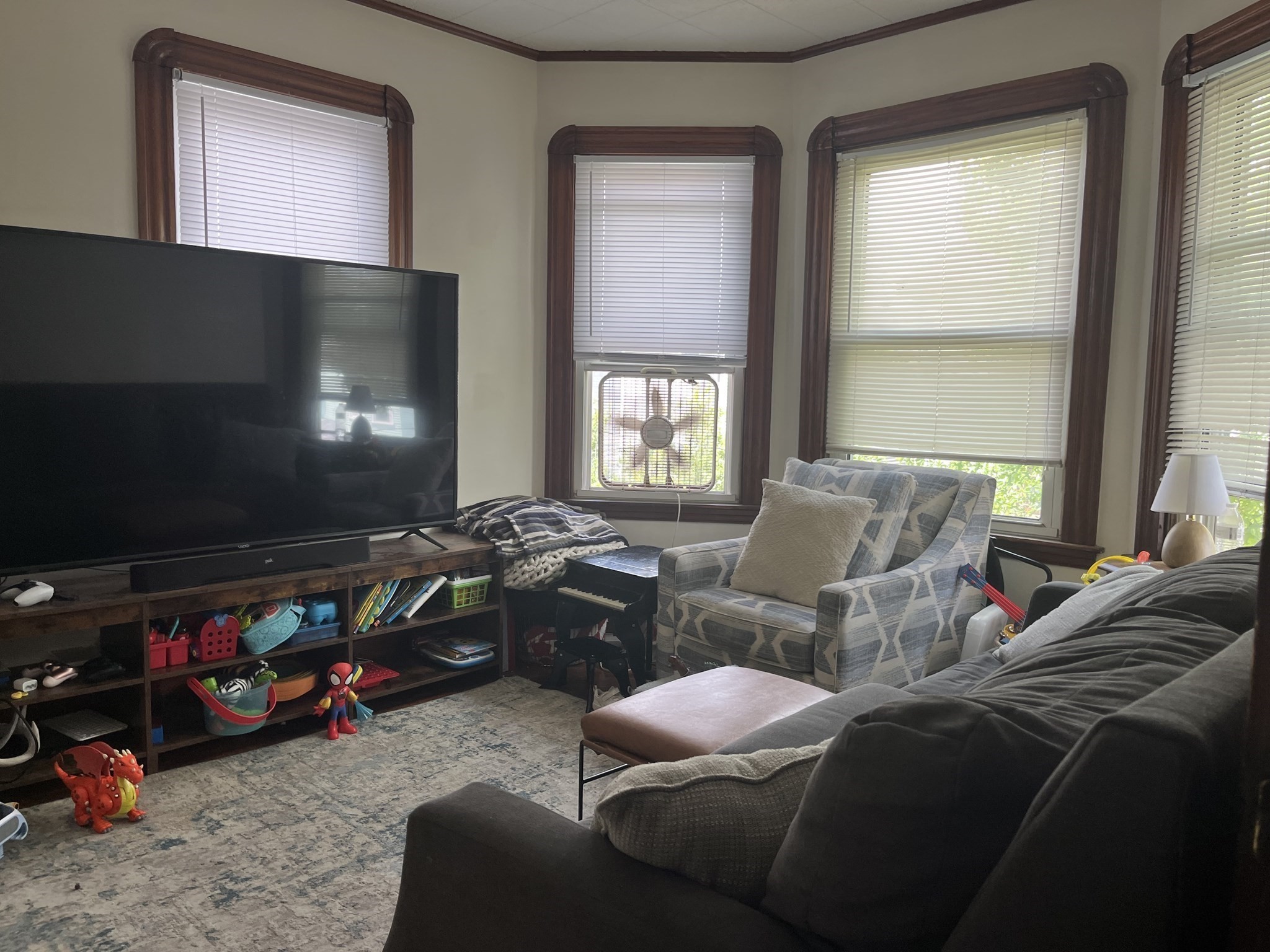334 Earle St # 3W