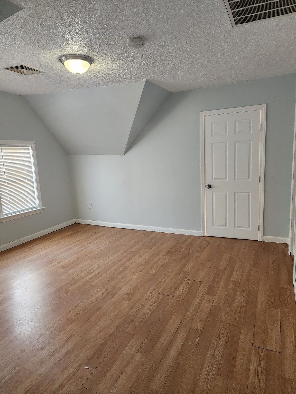 806 Warren Ave # 2