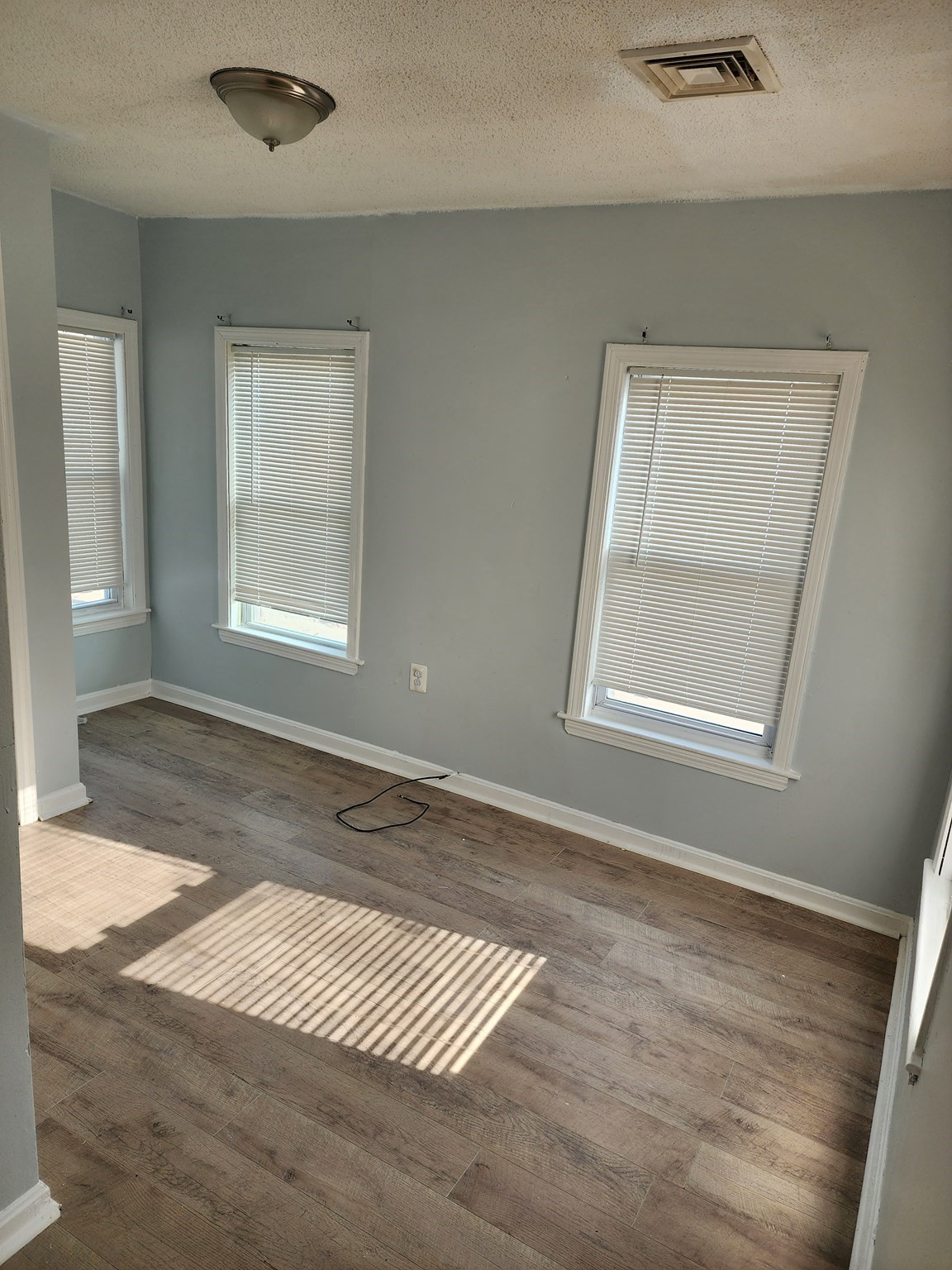 806 Warren Ave # 2