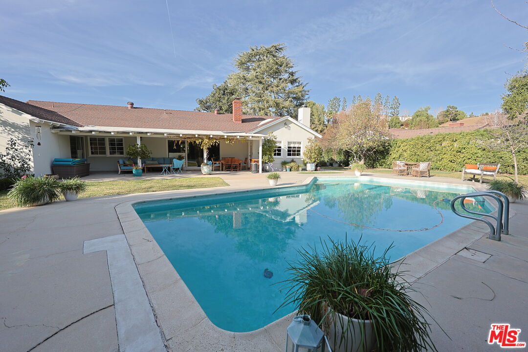 20672 De La Guerra St