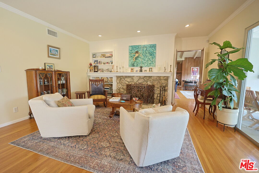 20672 De La Guerra St