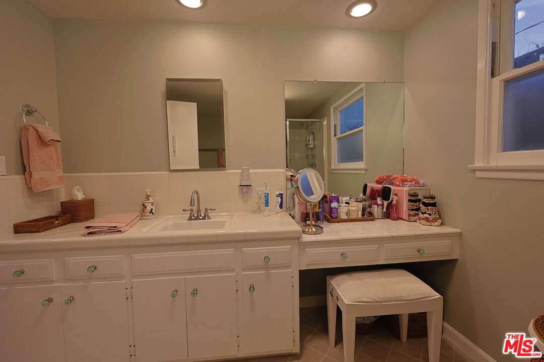 20672 De La Guerra St