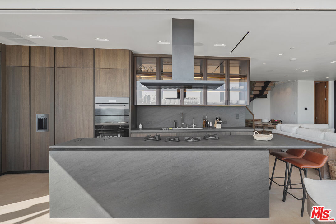 18954 Pacific Coast Hwy