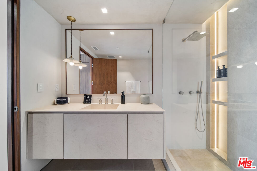 18954 Pacific Coast Hwy