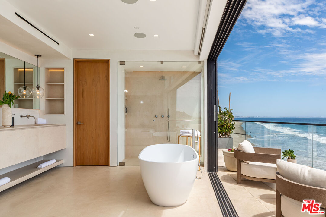 18954 Pacific Coast Hwy