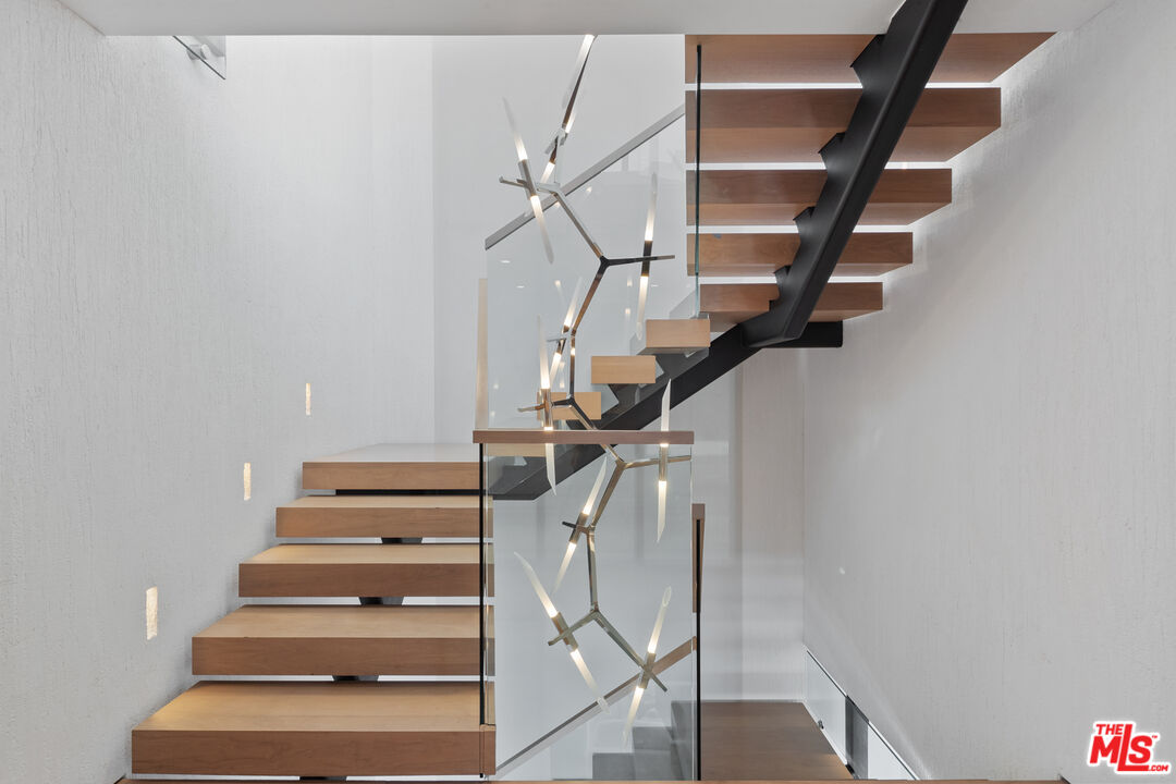 18954 Pacific Coast Hwy