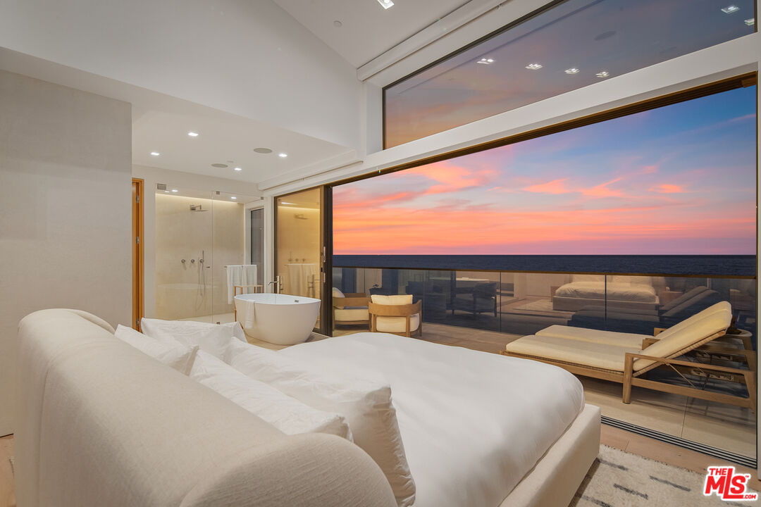 18954 Pacific Coast Hwy