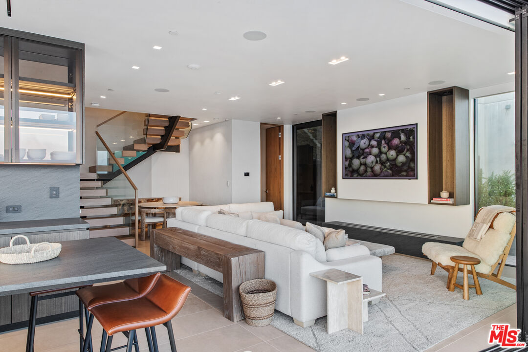 18954 Pacific Coast Hwy