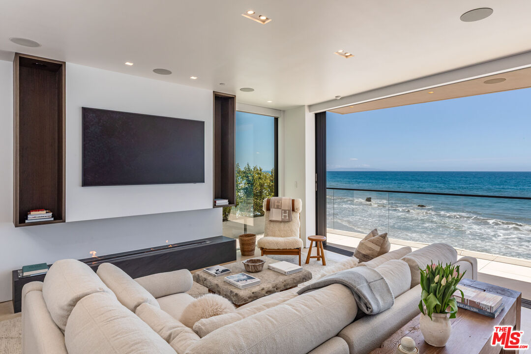 18954 Pacific Coast Hwy