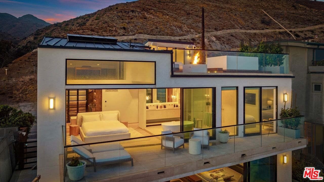 18954 Pacific Coast Hwy