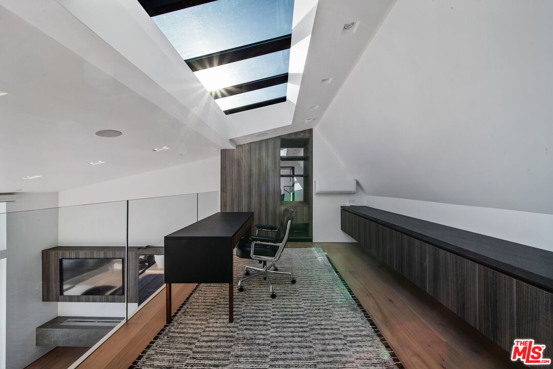 18954 Pacific Coast Hwy