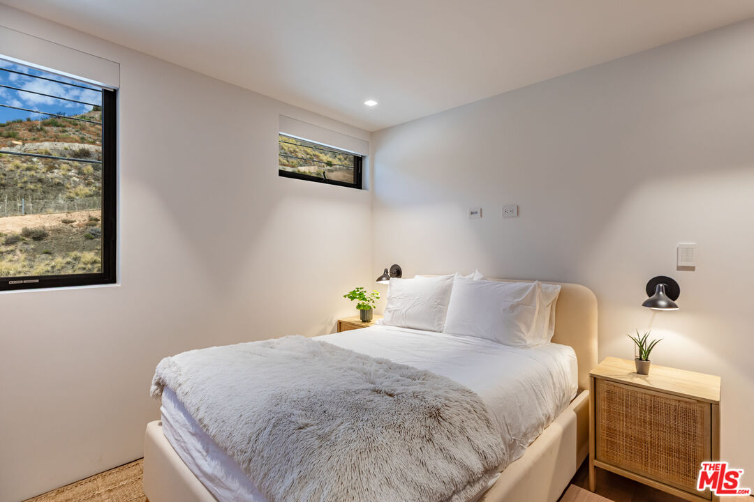 18954 Pacific Coast Hwy