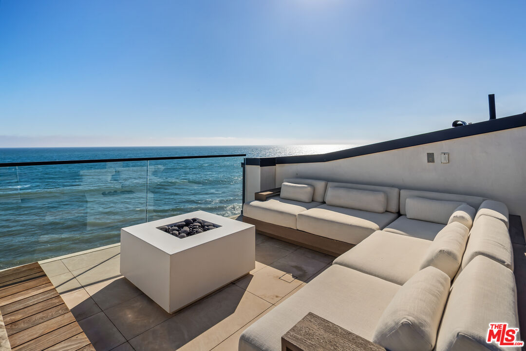 18954 Pacific Coast Hwy