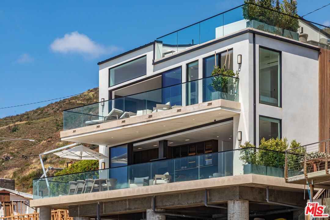 18954 Pacific Coast Hwy