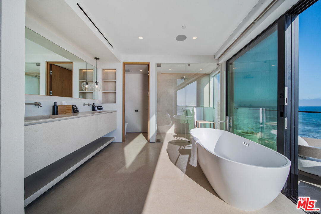 18954 Pacific Coast Hwy