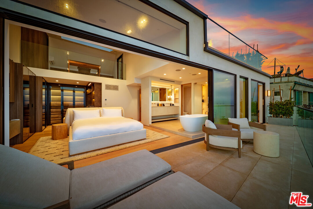 18954 Pacific Coast Hwy