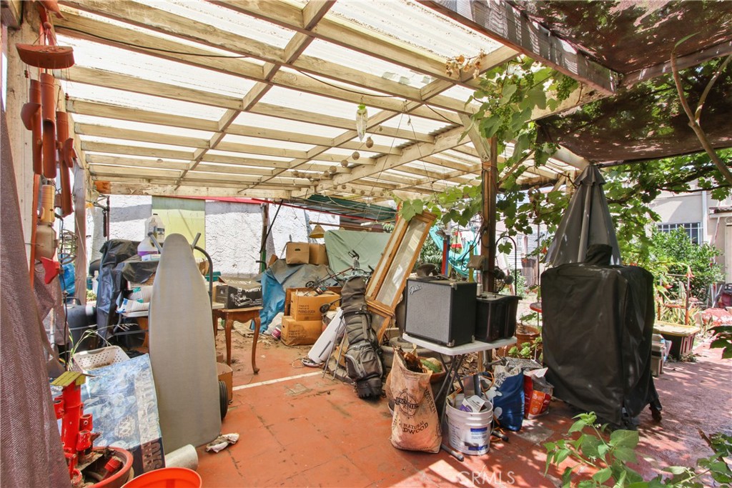 2048 W 68th Street