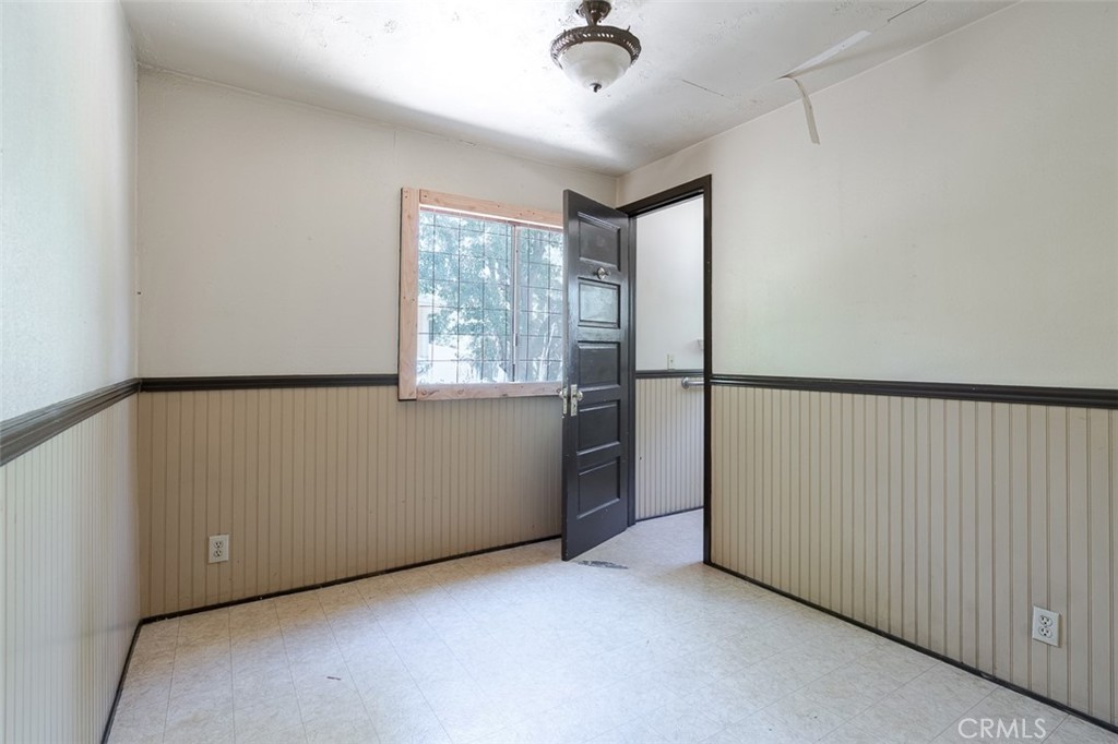 734 Saint John Avenue