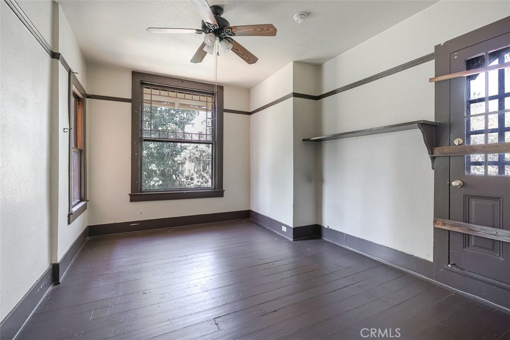 734 Saint John Avenue