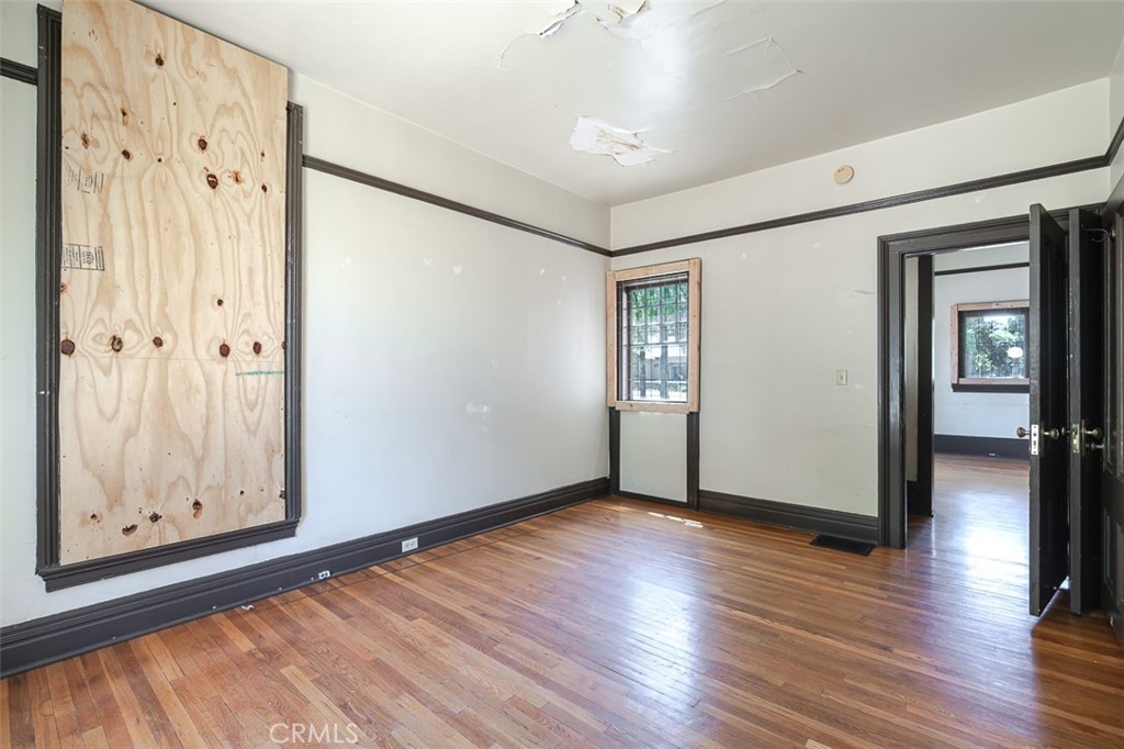 734 Saint John Avenue