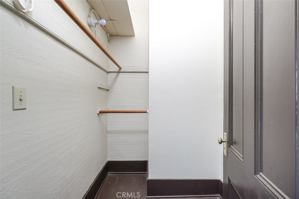 734 Saint John Avenue