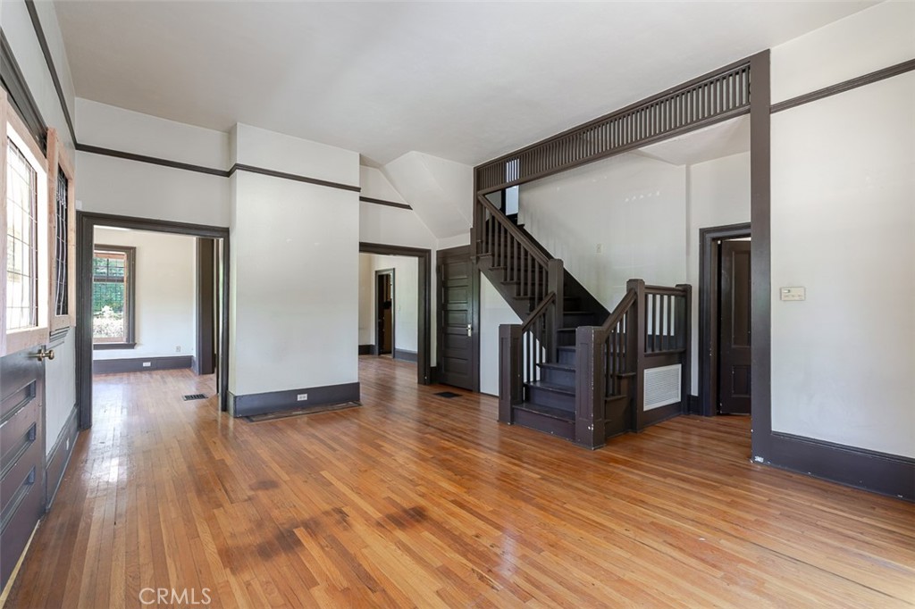 734 Saint John Avenue