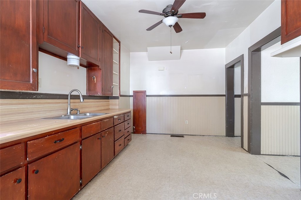 734 Saint John Avenue