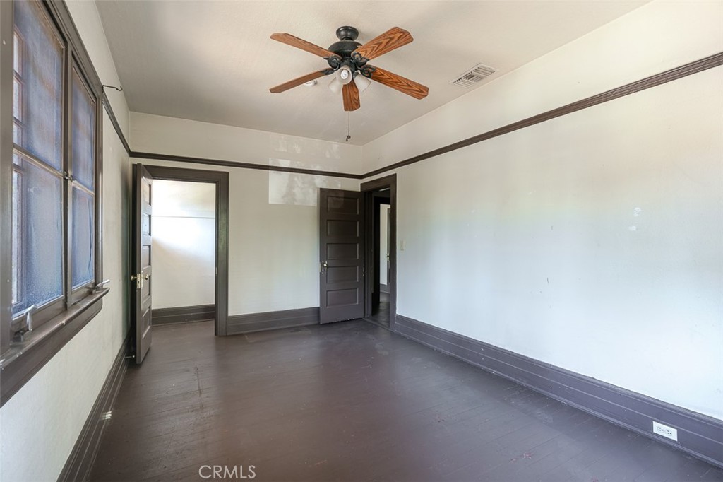 734 Saint John Avenue