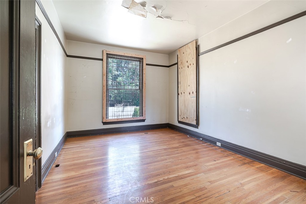 734 Saint John Avenue