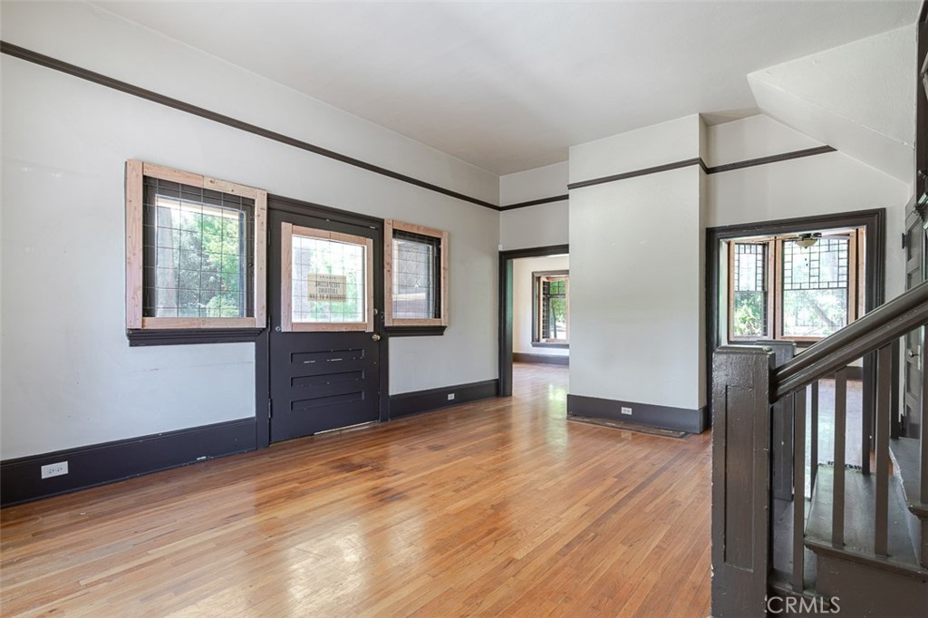 734 Saint John Avenue