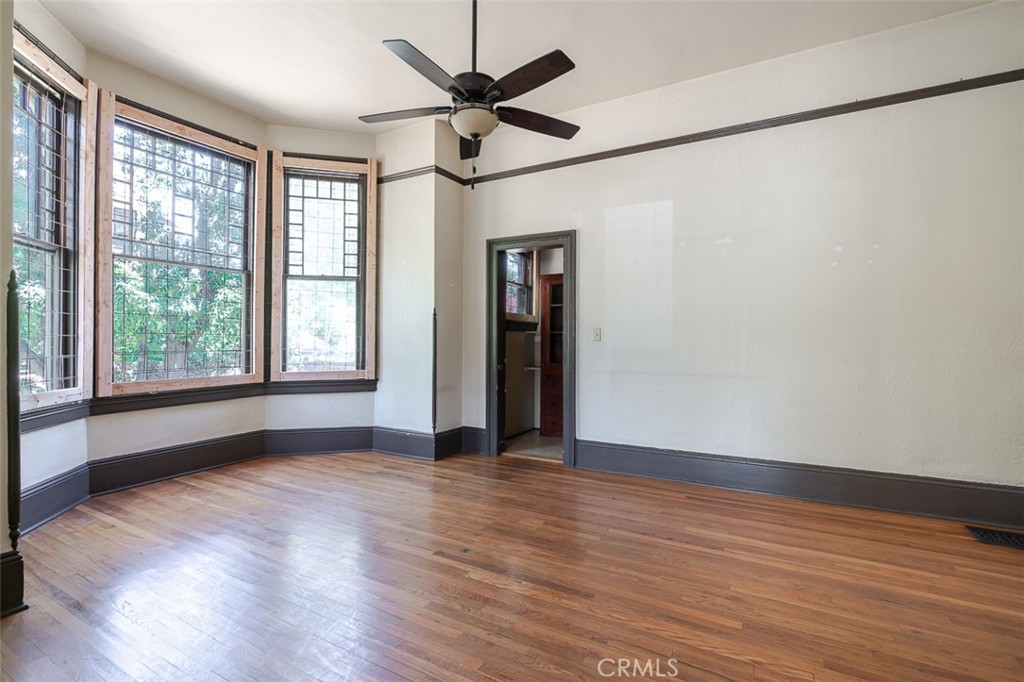 734 Saint John Avenue