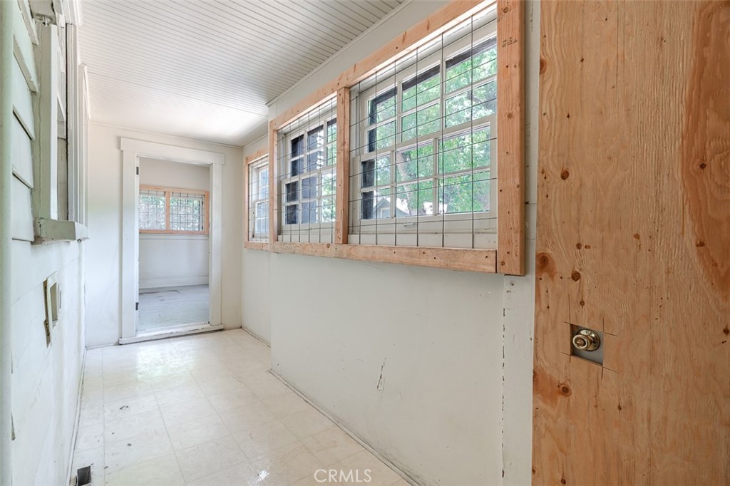 696 Saint John Avenue