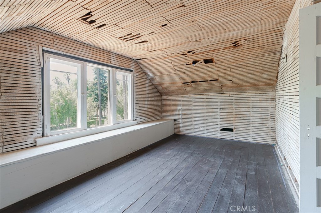 696 Saint John Avenue