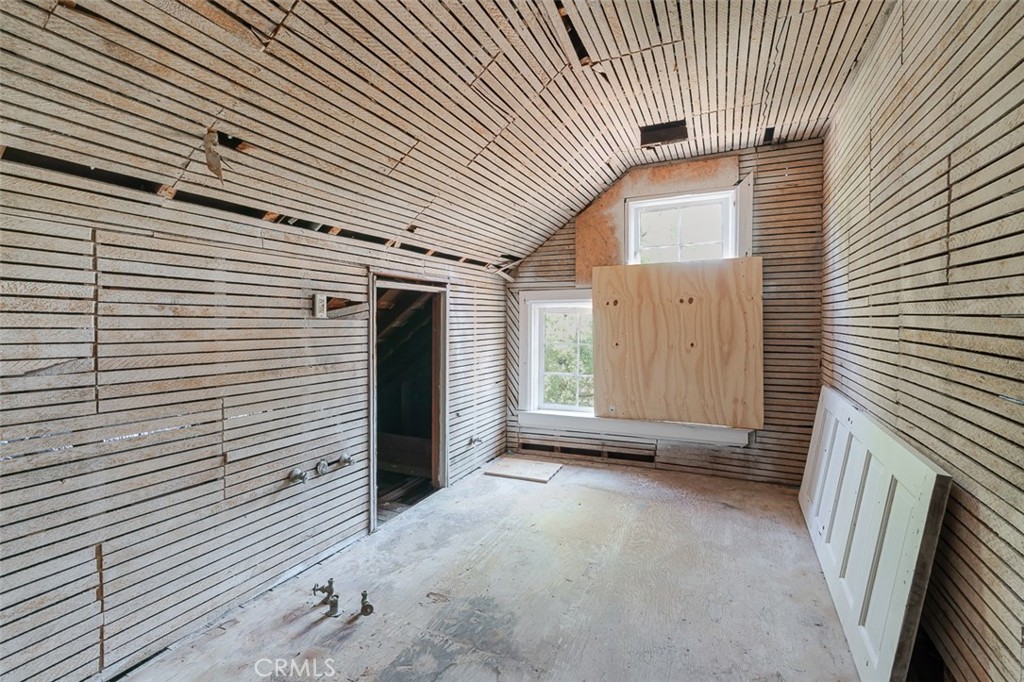 696 Saint John Avenue