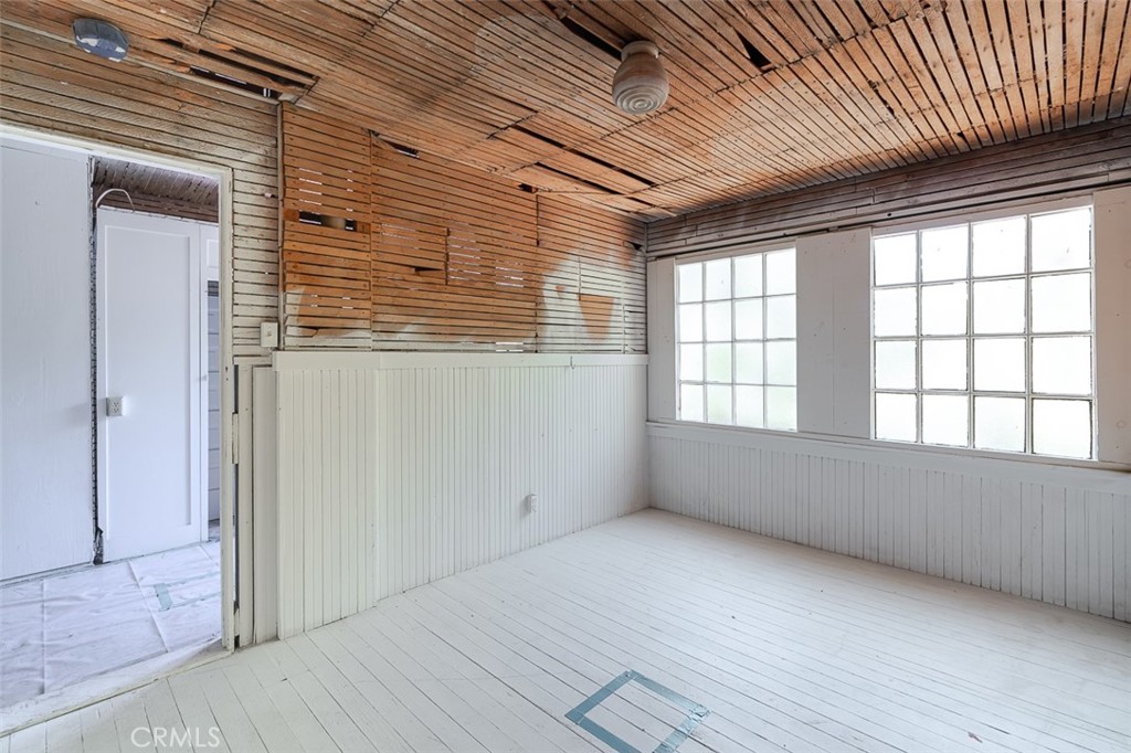 696 Saint John Avenue