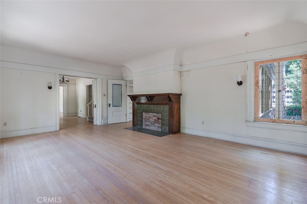 696 Saint John Avenue