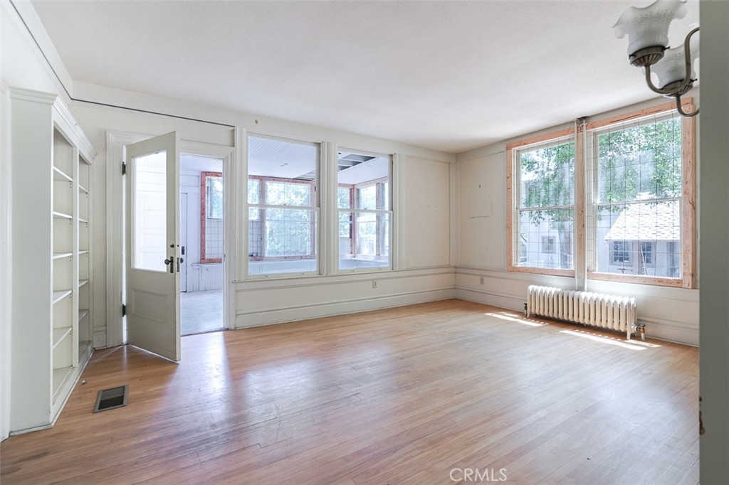 696 Saint John Avenue